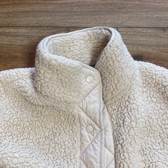 Abercrombie & Fitch Soft Collection Teddy Sherpa Jacket - Picture 5 of 8